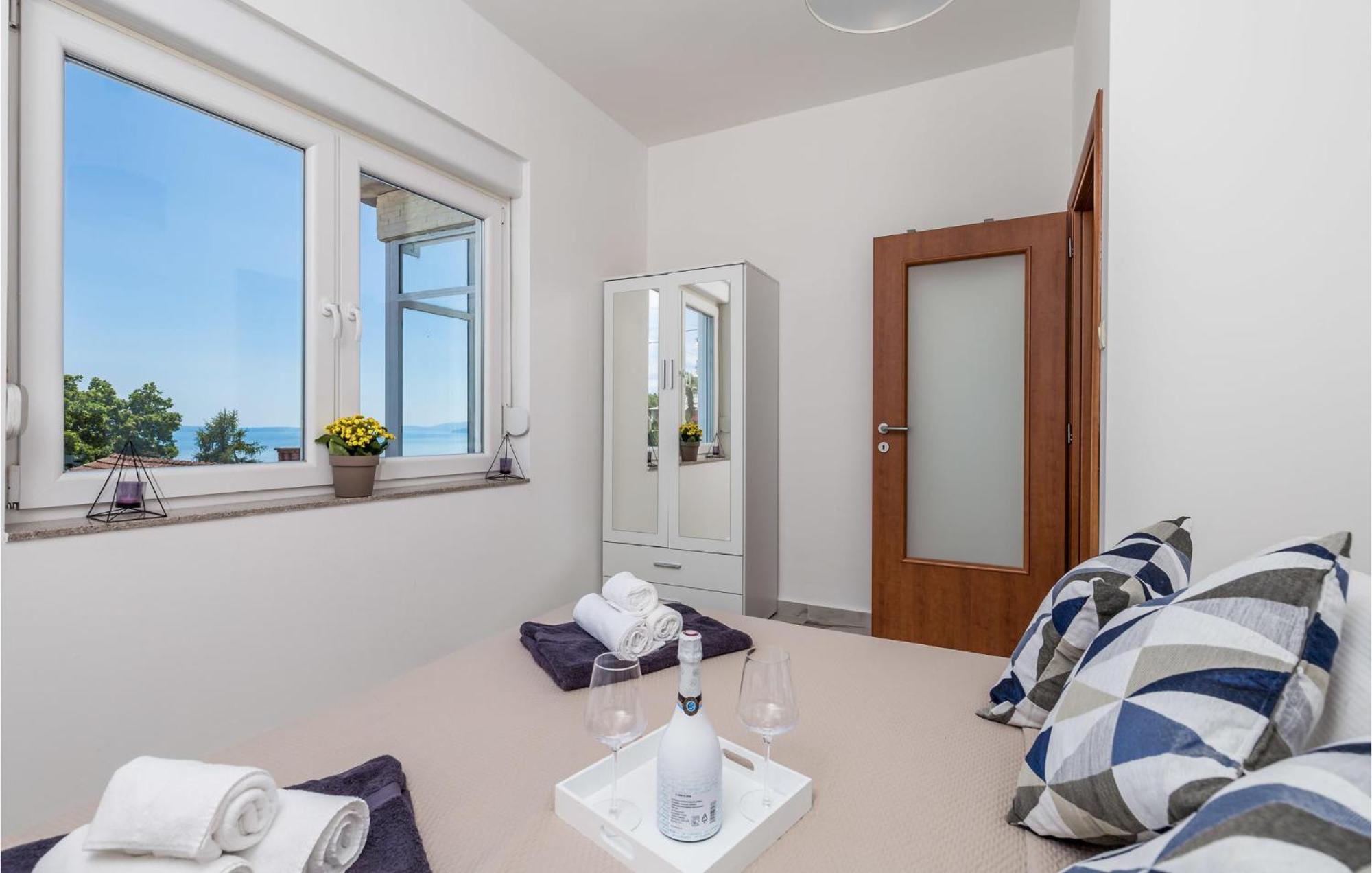 2 Bedroom Amazing Apartment In Рієка Екстер'єр фото